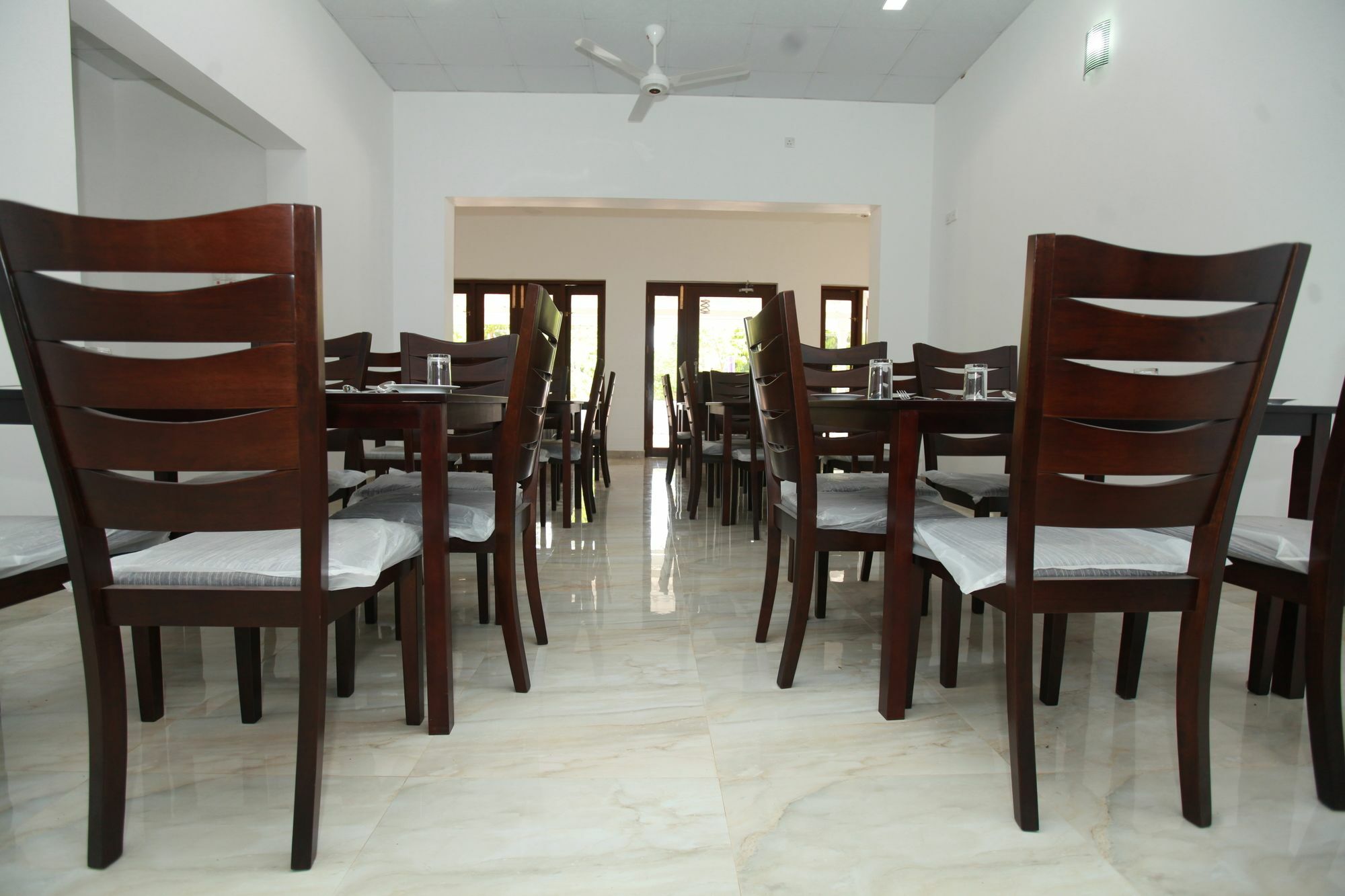 Lavonka Tourist Rest Hotel Anuradhapura Buitenkant foto