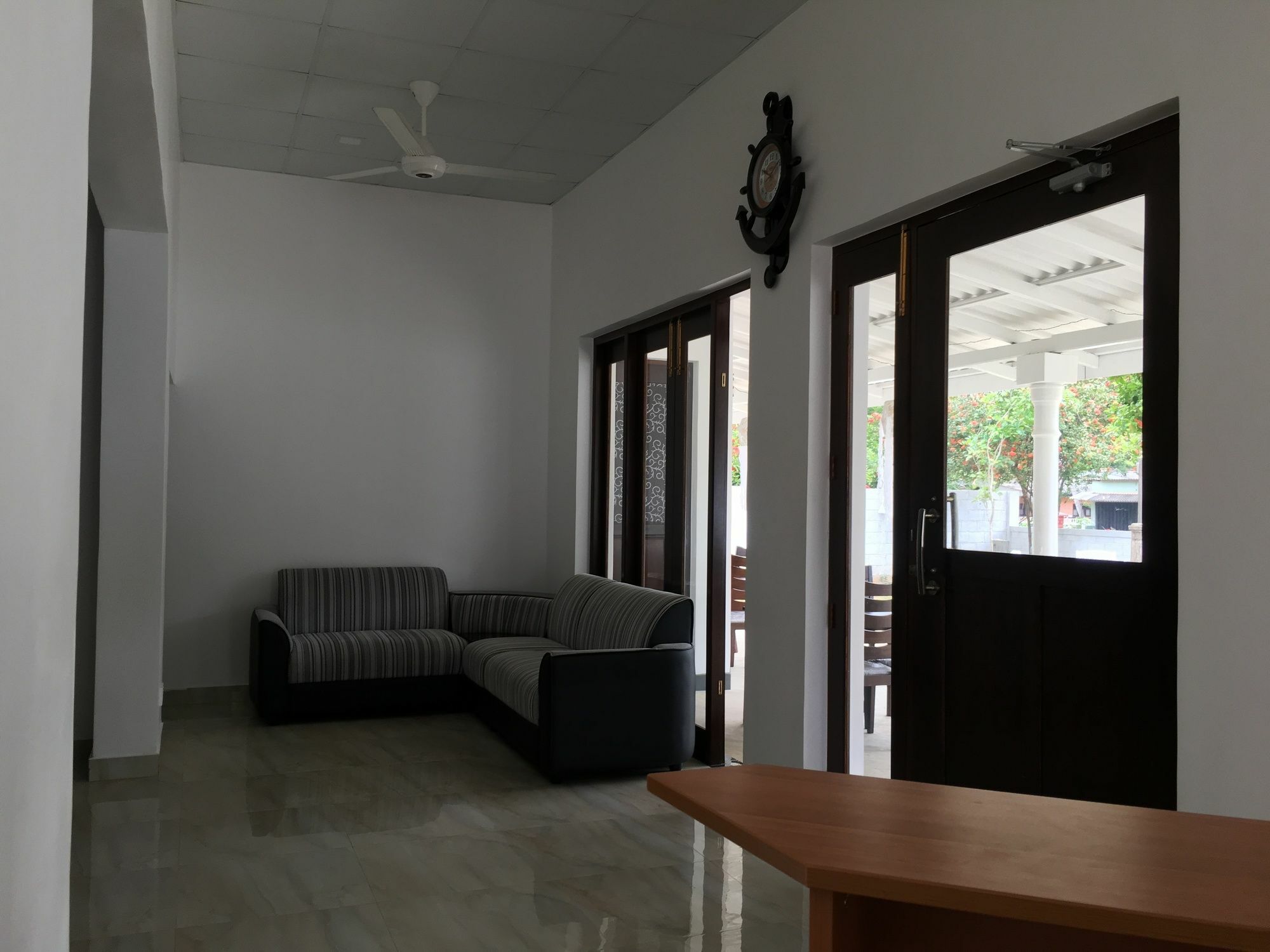 Lavonka Tourist Rest Hotel Anuradhapura Buitenkant foto