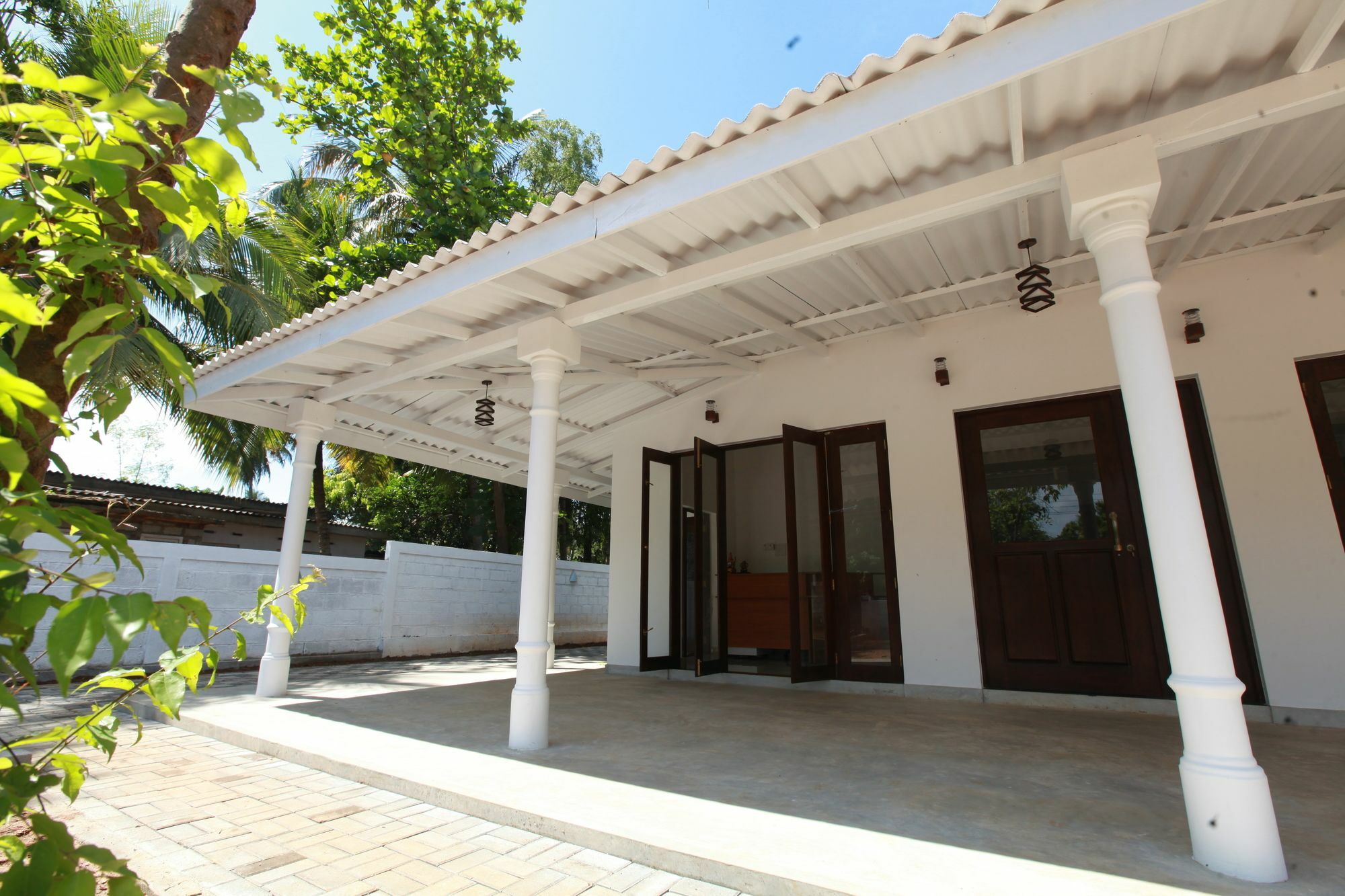 Lavonka Tourist Rest Hotel Anuradhapura Buitenkant foto