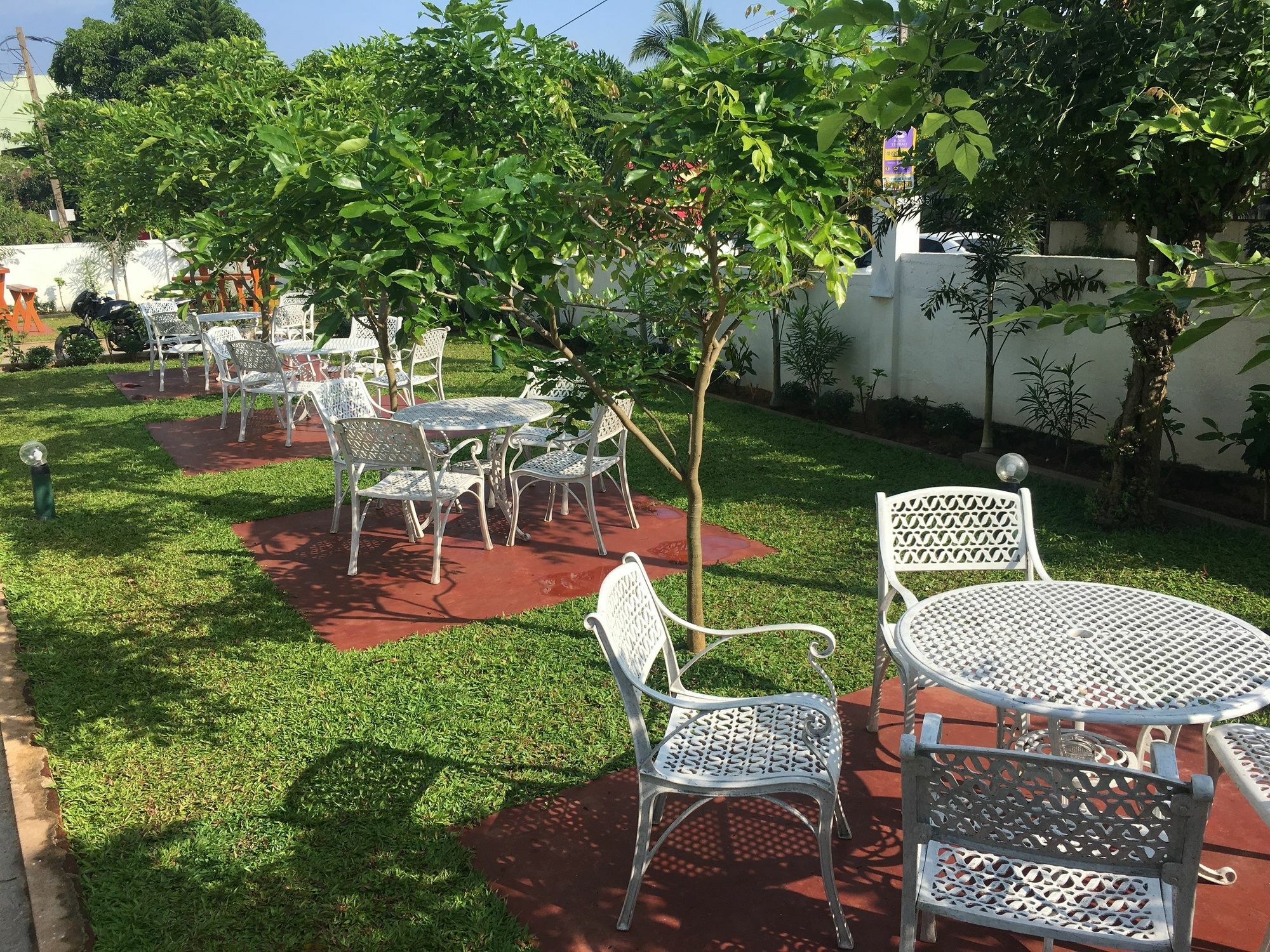 Lavonka Tourist Rest Hotel Anuradhapura Buitenkant foto
